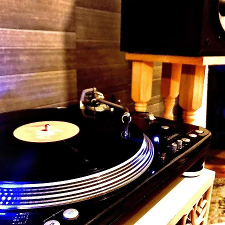 Vinyl'S Place-3